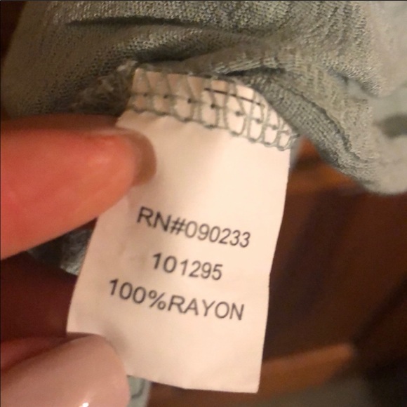 Kendall & Kylie Tank - Picture 6 of 7